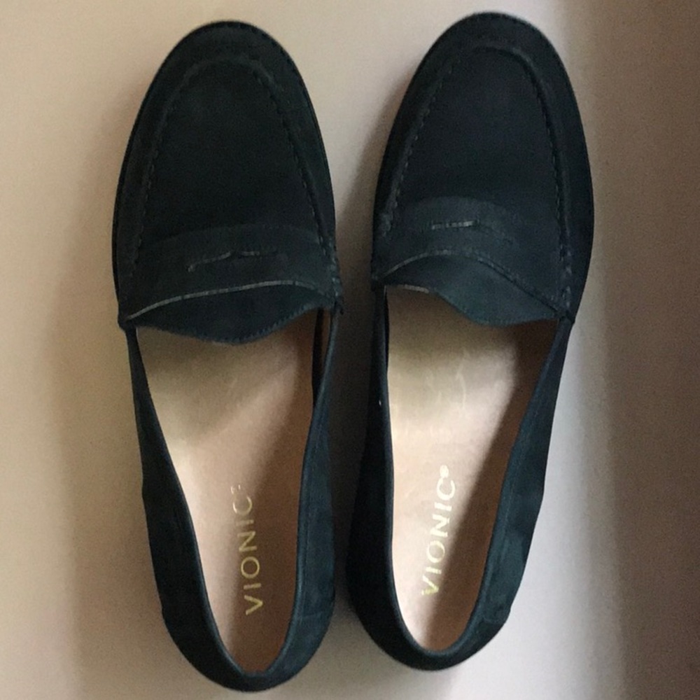 Vionic Waverly Leather Penny Loafers